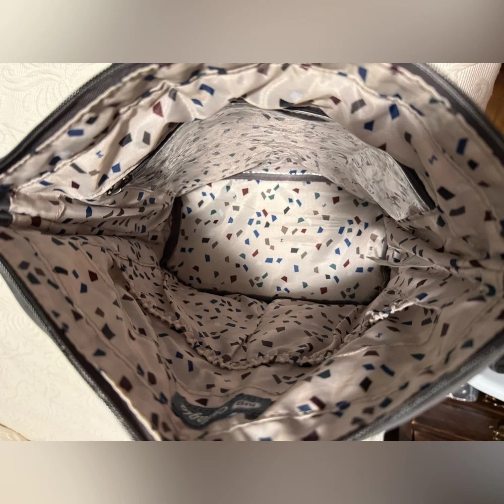 Gently Used Lug Grey Insulated Shoulder Bag